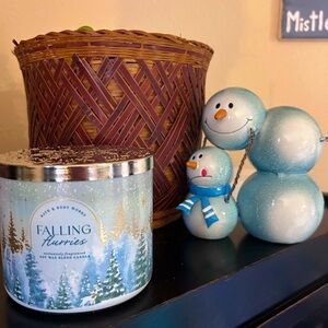 NWT Falling Flurries Bath and Body Works Three Wick Candle